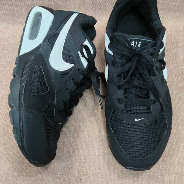 나이키 260mm-  에어맥스 IVO '블랙 화이트'