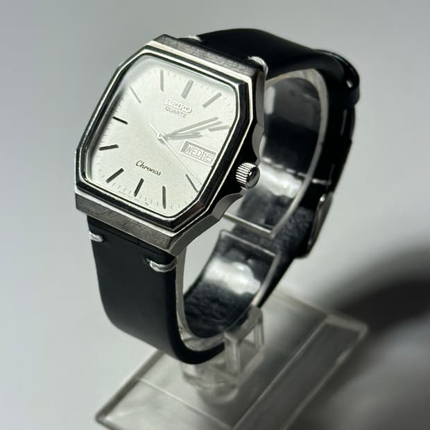 SEIKO quartz chronos