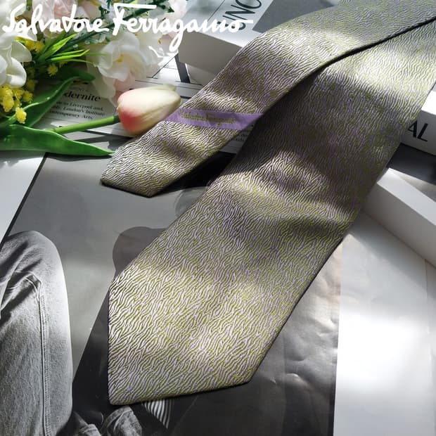 살바토레 페라가모 실크 지브라 패턴 넥타이 9cm S등급 K760
