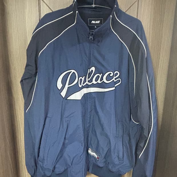 팔라스 22FW 스포츠 스크립트 자켓