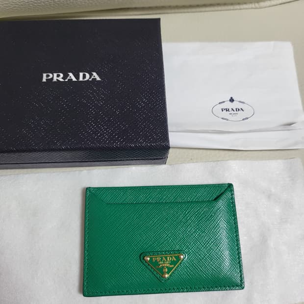프라다 카드지갑 