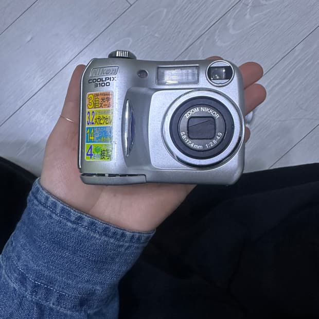 니콘 쿨픽스 3100