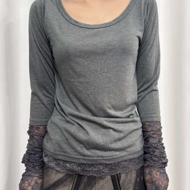 lace detail longsleeve