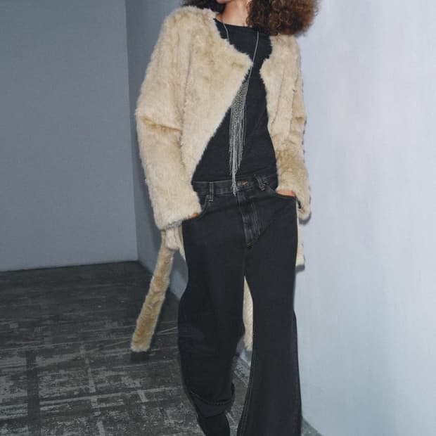 자라 미드라이즈 흑청 데님 팬츠