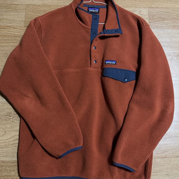 새상품급 파타고니아 신칠라 플리스 버니쉬드 레드 M