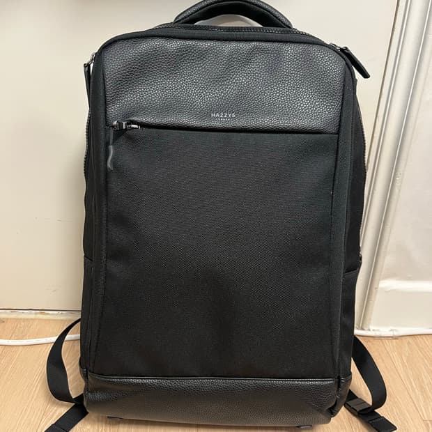 해지스 Hazzys 가죽 블랙 백팩