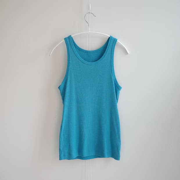 Vivid turquoise ribbed minimal tank