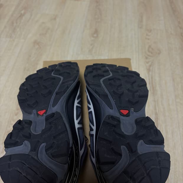 살로몬 에보니 245