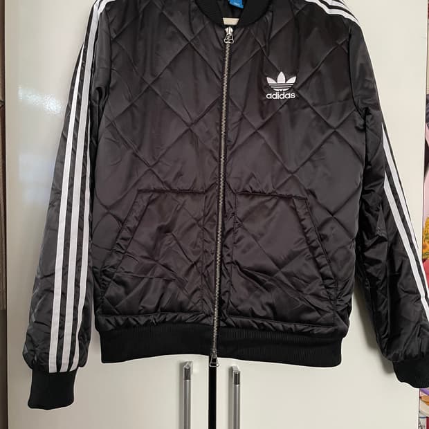 아디다스 sst 퀼티드 자켓