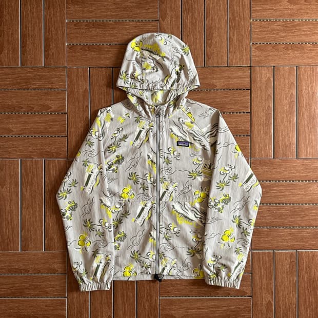 Patagonia nylon wind breaker jacket