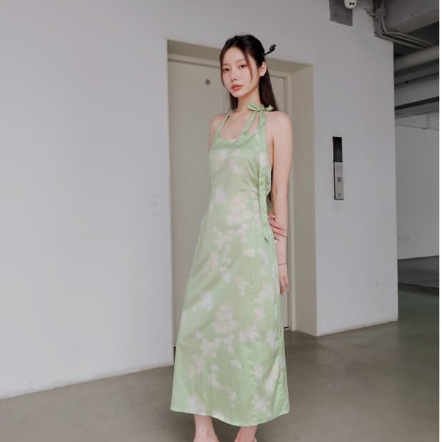 Mimi monde 홀터 블레이드 맥시 드레스 (멜론)