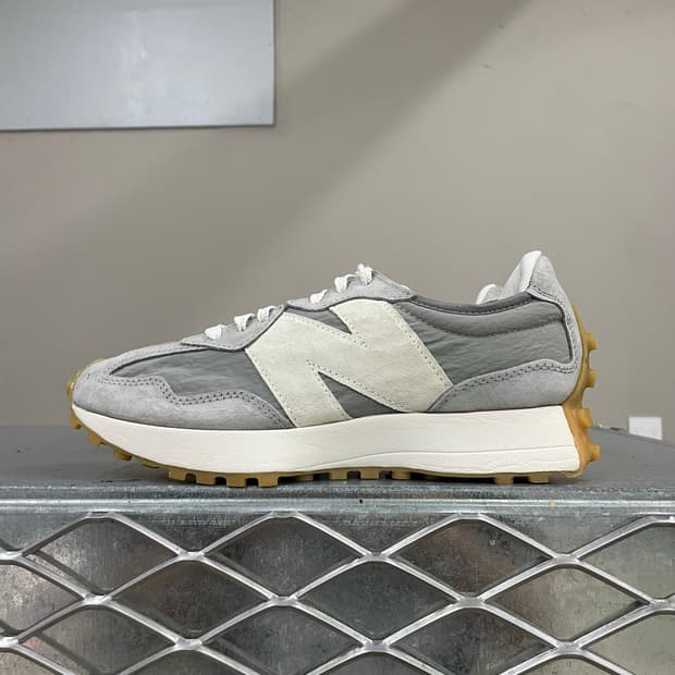 뉴발란스 327 그레이 245