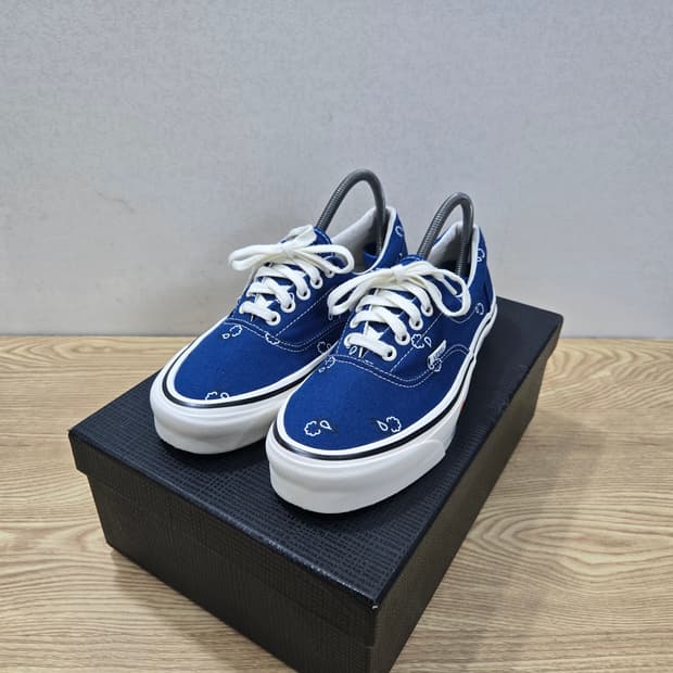 250 반스 볼트 에라 OG LX 캘리포니아 페이즐리 블루