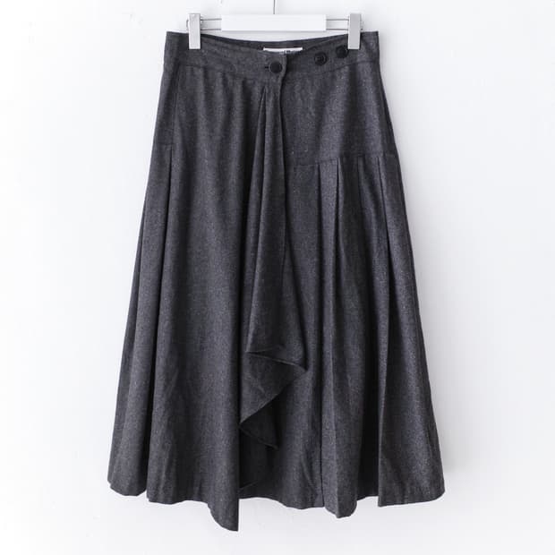 unanswered mystery) flared pleats skirt