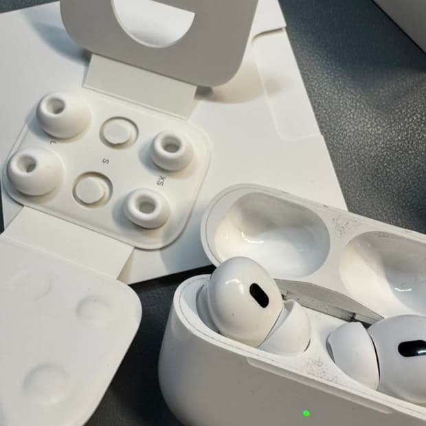 에어팟 프로2 C타입 팔아요 (충전선X)