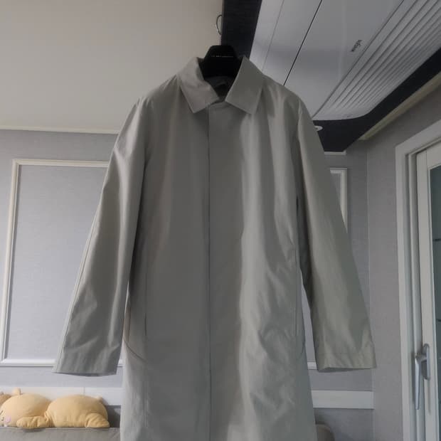 [새상품] 타임옴므 백 슬릿 트렌치 코트 100