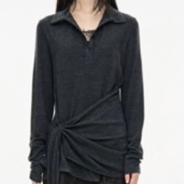 TWIST BUTTON TOP / CHARCOAL