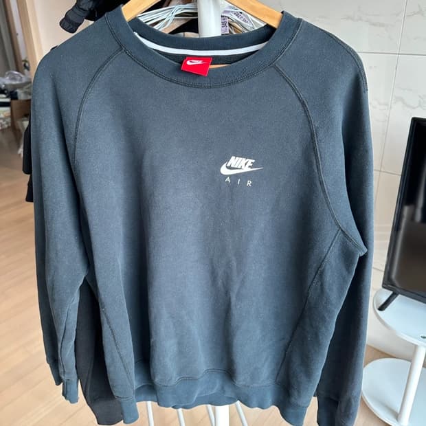 나이키 맨투맨 블랙.   L