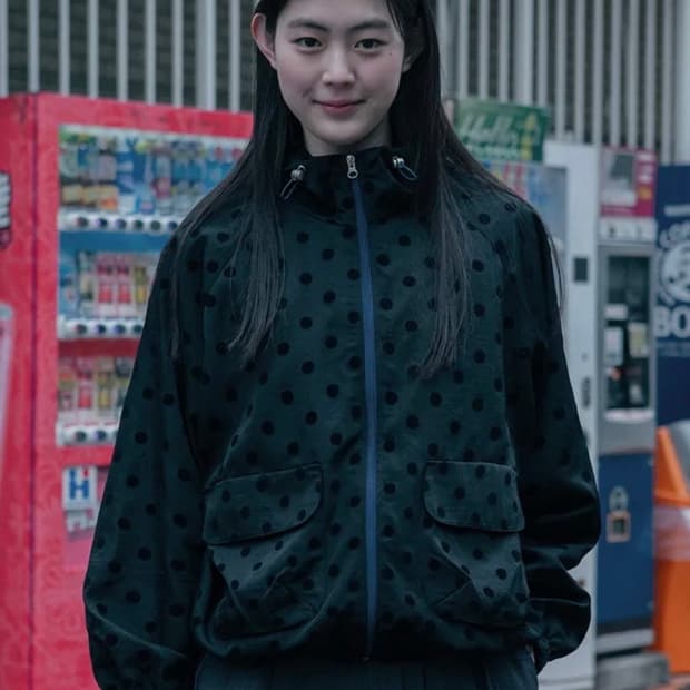 오헤시오 토트 프릴 후드 바람막이 블랙