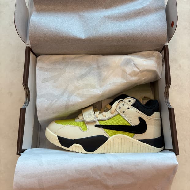 [130] 나이키 조던 트레비스캇 점프맨 토들러