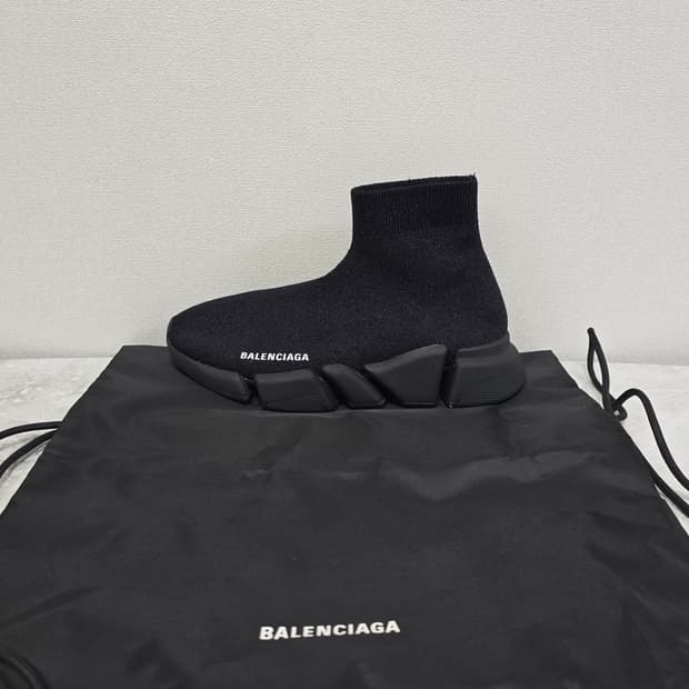 발렌시아가 스피드러너 2.0 스니커즈 신발 38사이즈 250 255 판매