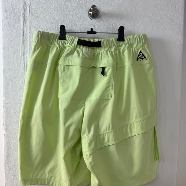나이키 ACG 카고 쇼츠