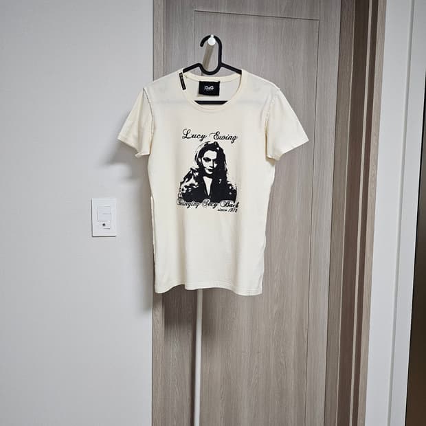 D&G 루시 에윙 그래픽 반팔티 S