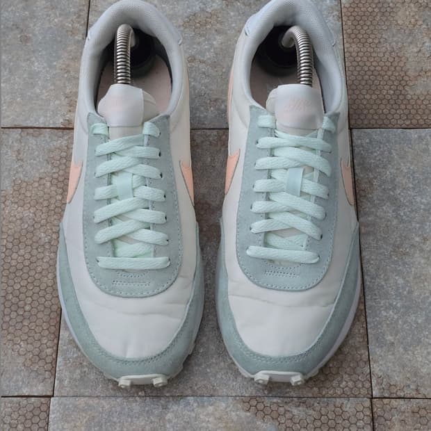 (235)나이키 데이브레이크 베얼리 그린