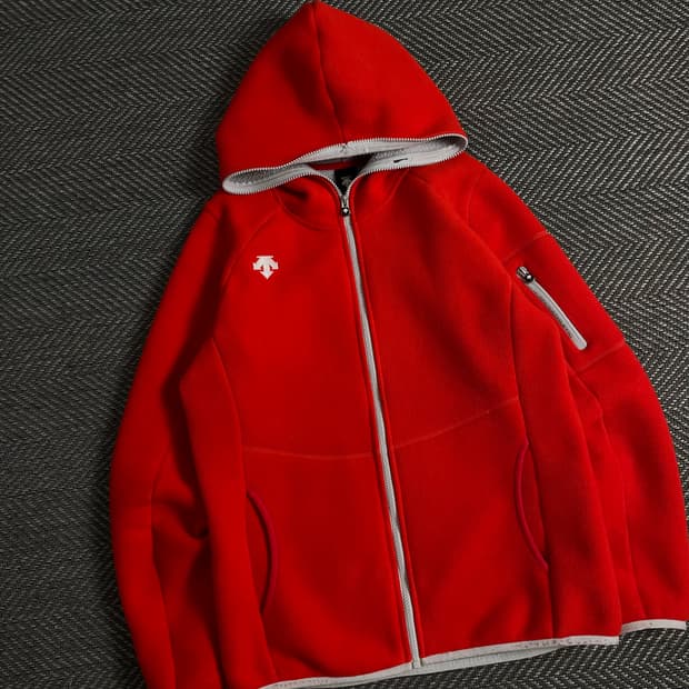 데상트 후드 플리스 자켓 레드y 3502