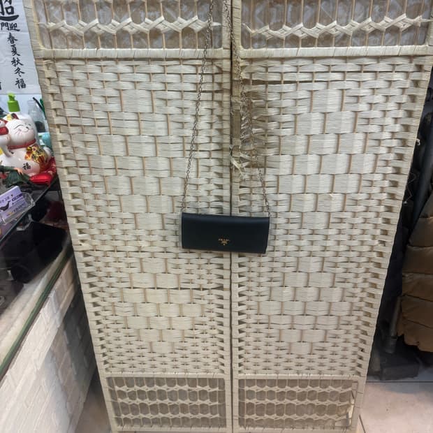 정품 프라다 사피아노 체인 크로스백 팝니다