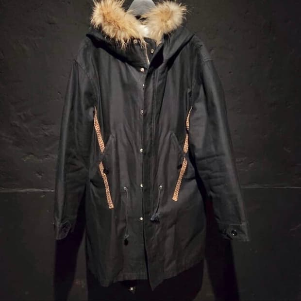 언더커버 블랙 야상