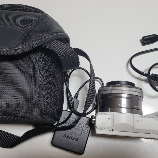 소니 a5000 번들렌즈 포함 (디카 카메라 미러리스)