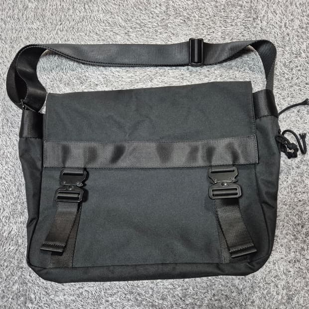 메종미네드 투버클 메신저백