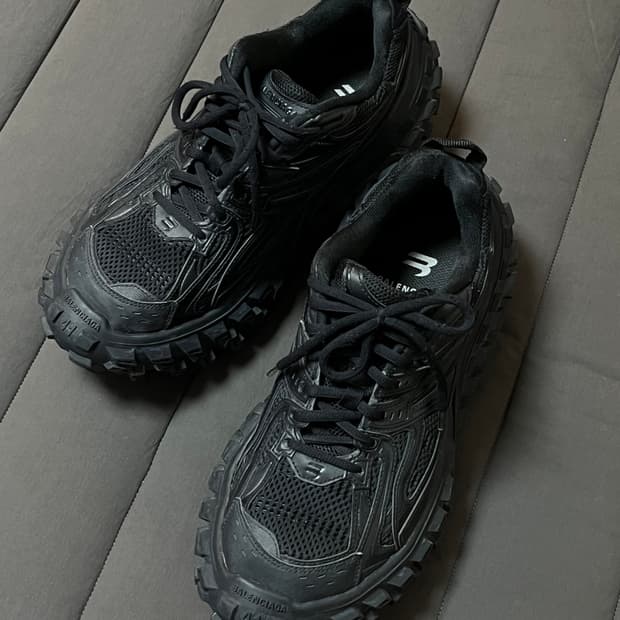 발렌시아가 디펜더 