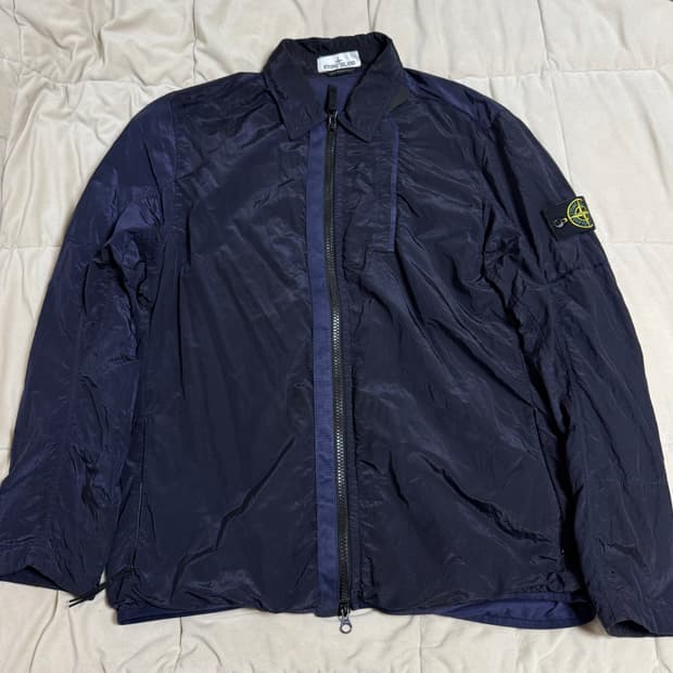 스톤아일랜드 나일론 메탈 오버셔츠 네이비