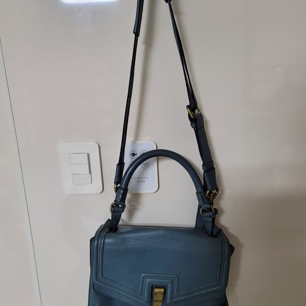 조이그라이슨 나오미 크로스백 진한하늘색

