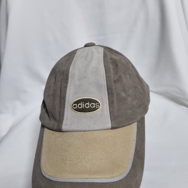 아디다스 빈티지 볼캡 모자