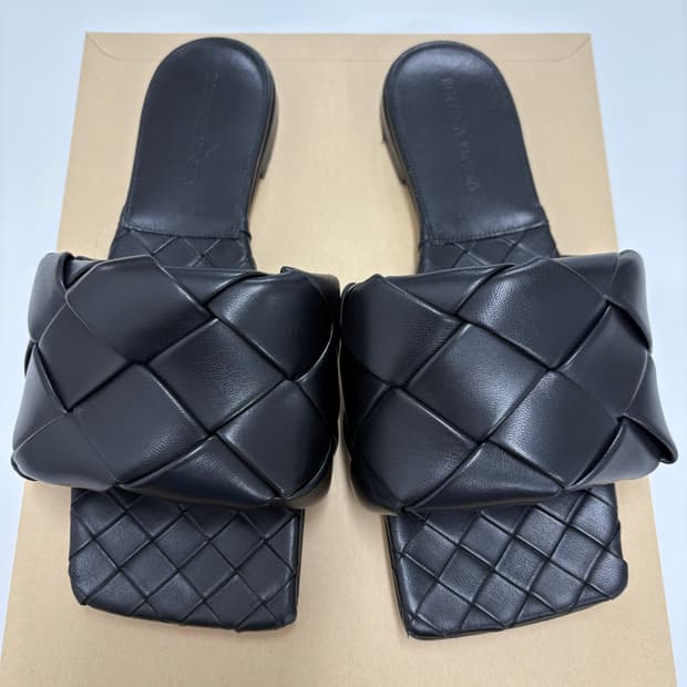 보테가베네타 리도 뮬 37 블랙