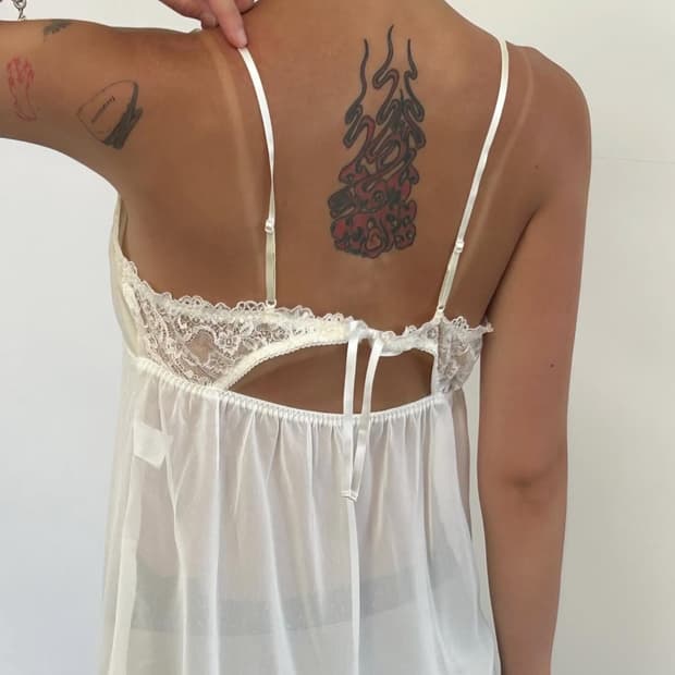 화이트 브라렛 레이스 슬리브리스 원피스