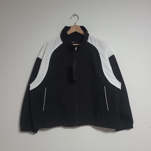 (M) MIXXO 미쏘 블랙 화이트 배색 바람막이 점퍼 새택