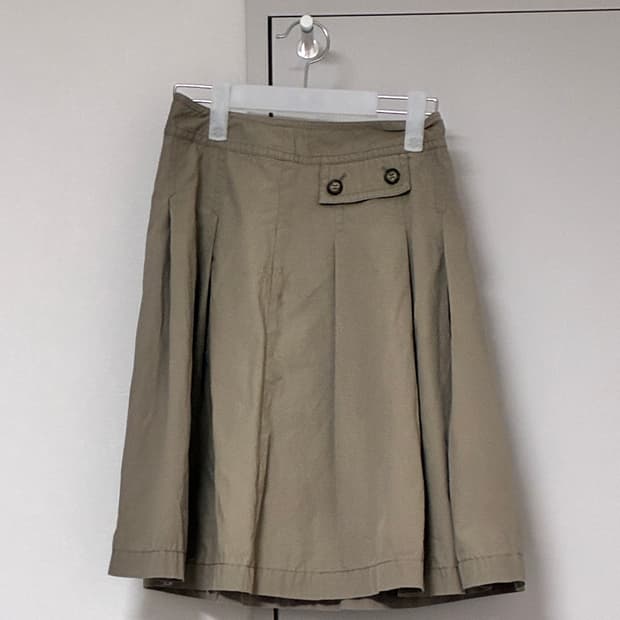 마이클 코어스 빈티지 카키 미디스커트