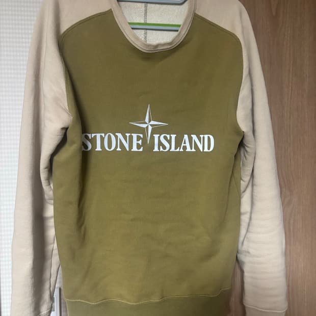 스톤아일랜드 맨투맨 S