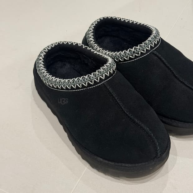 미국 어그 정품 타스만 블랙 225 230