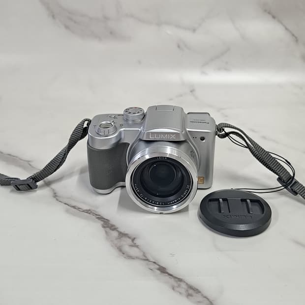 파나소닉 DMC-FZ5 라이카 렌즈! 빈티지 카메라