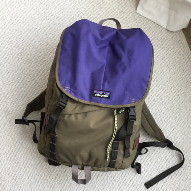 파타고니아 백팩 퍼플-올리브