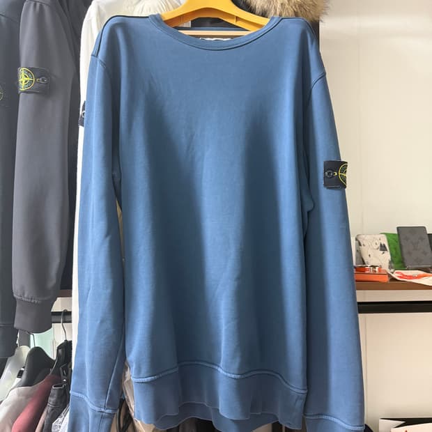 스톤아일랜드 맨투맨 {size XL}