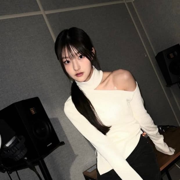 [키오프 하늘]루시르주 Shoulder cutting turtleneck