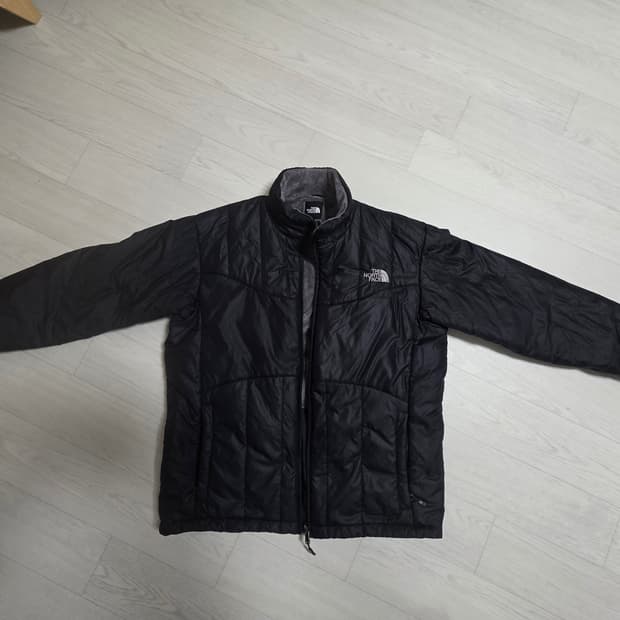 노스페이스 블랙 경량 패딩 자켓 105사이즈