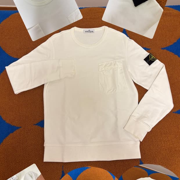 스톤아일랜드 화이트 나일론포켓 스웻셔츠 맨투맨