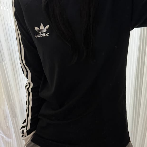아디다스 블랙 삼선 긴팔티 s